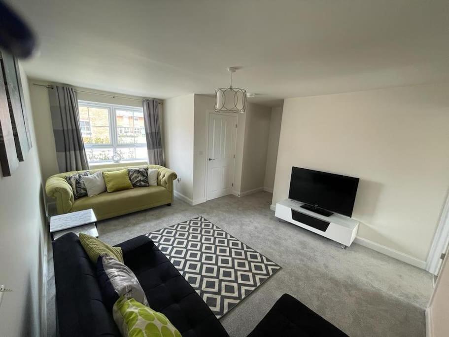 Villa Cozy 3 Bed Sasha House In Beeston Nottingham Exterior foto
